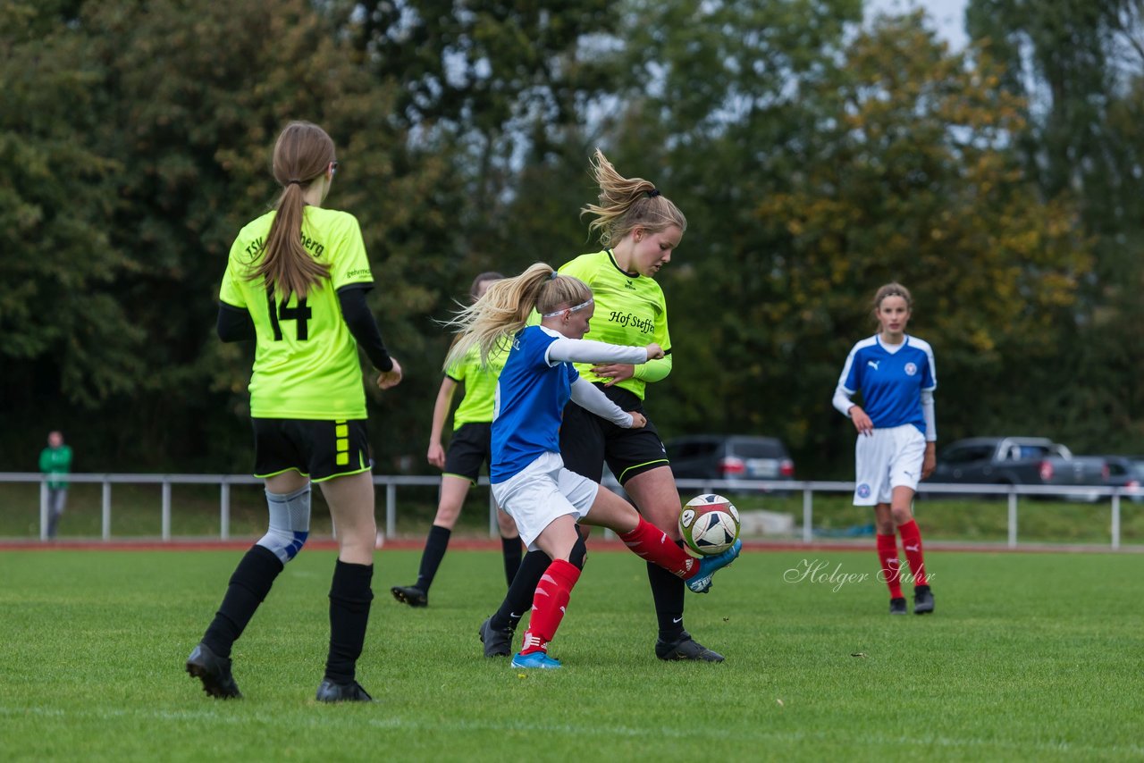 Bild 151 - B-Juniorinnen TSV Schoenberg - Holstein Kiel : Ergebnis: 0:23